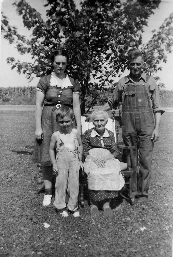 1940 Dale with mother Katherine Randall, Fred Patterson's mother Rachell, & Fred